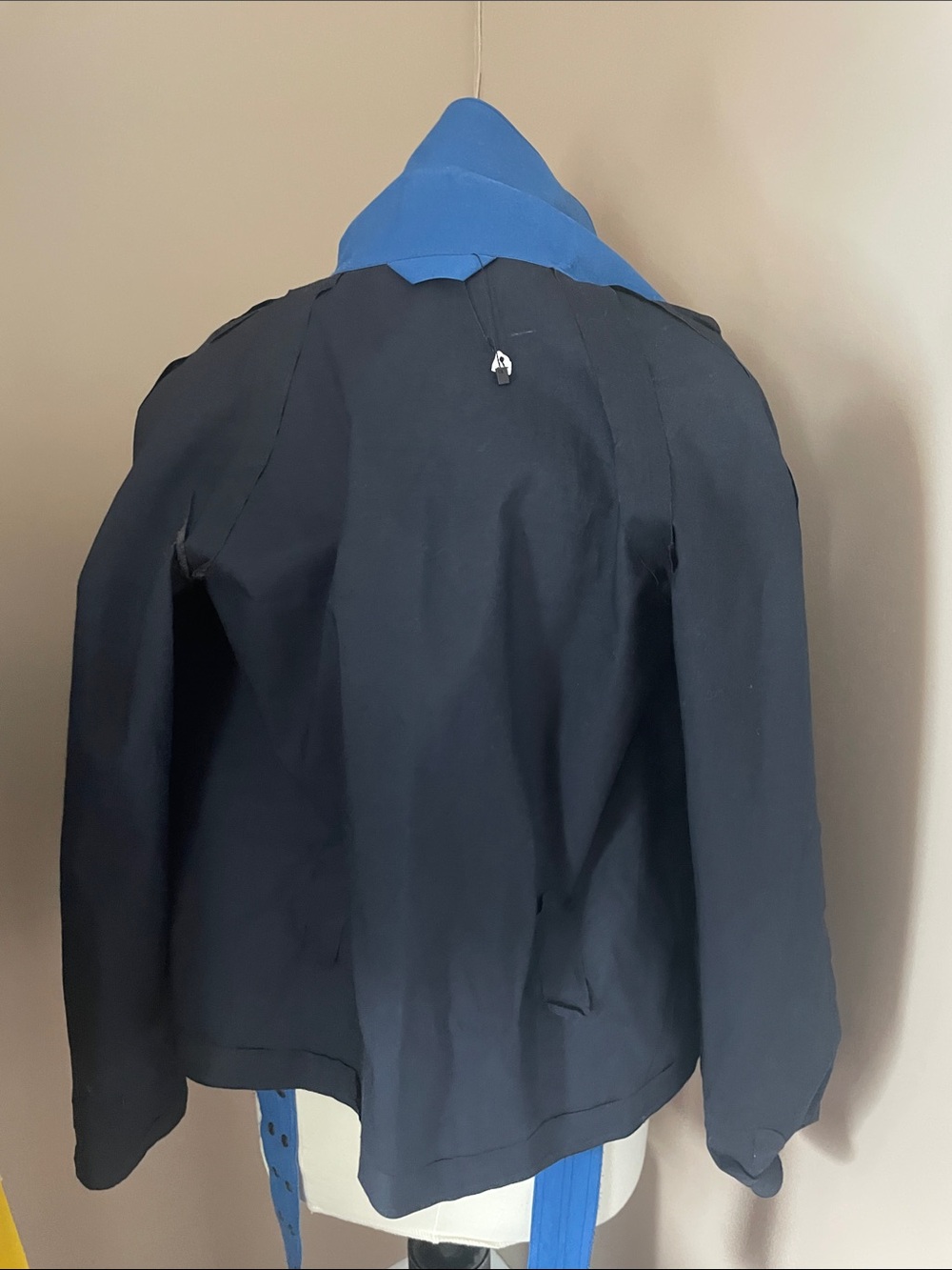 Burberry trench jacket Blue Belted Wrap Jacket - sz 8 - Picture 7 of 10